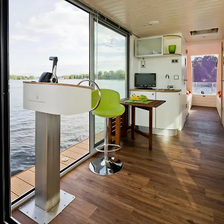 Houseboat On The Dahme Båthotell