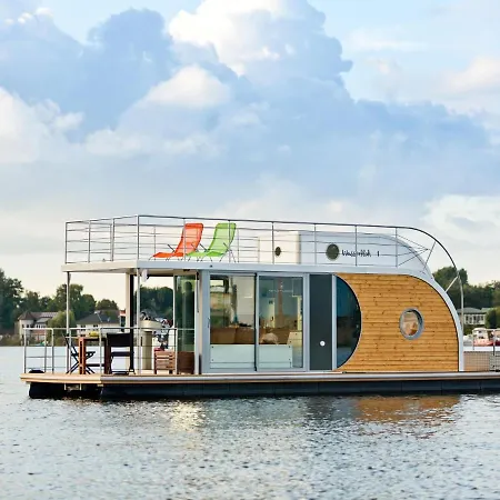 Houseboat On The Dahme * Niederlehme