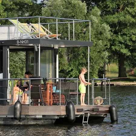 Houseboat On The Dahme Botel